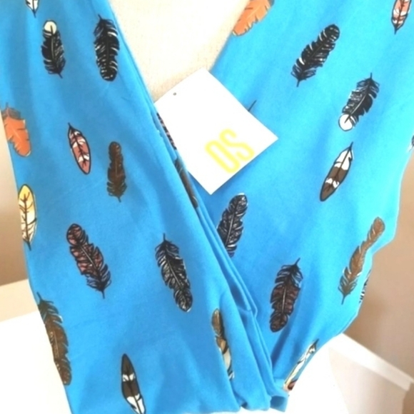 LuLaRoe Pants - LULAROE Fly Sky Flap Wings TURQUOISE Variety Avery Bird FEATHERS Leggings OS NWT